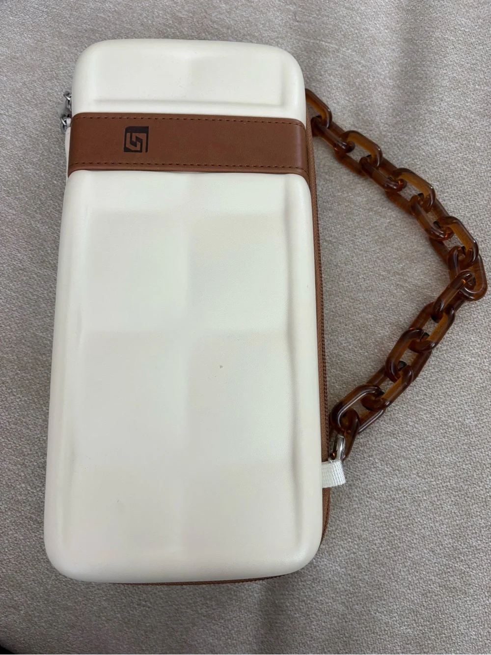 N/A stylish cream